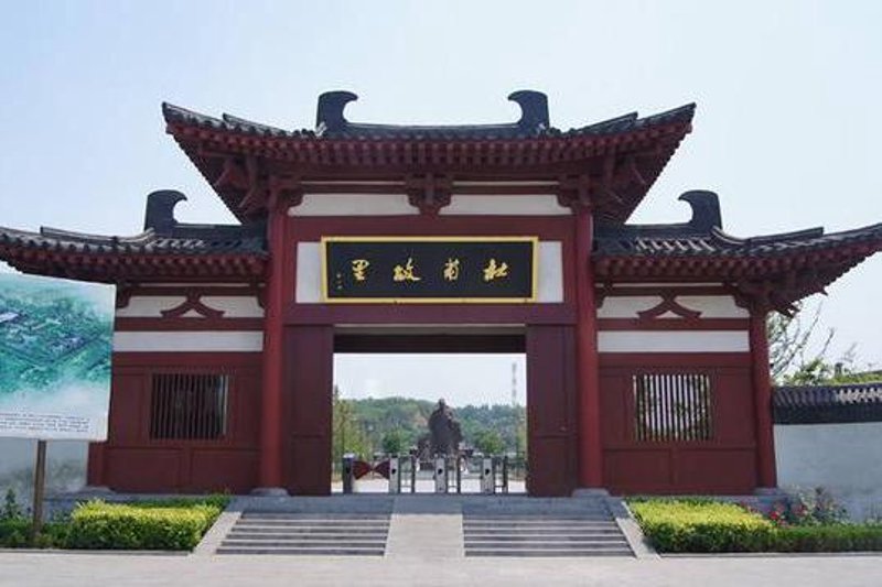 穿越千年的对话：走进杜甫的世界